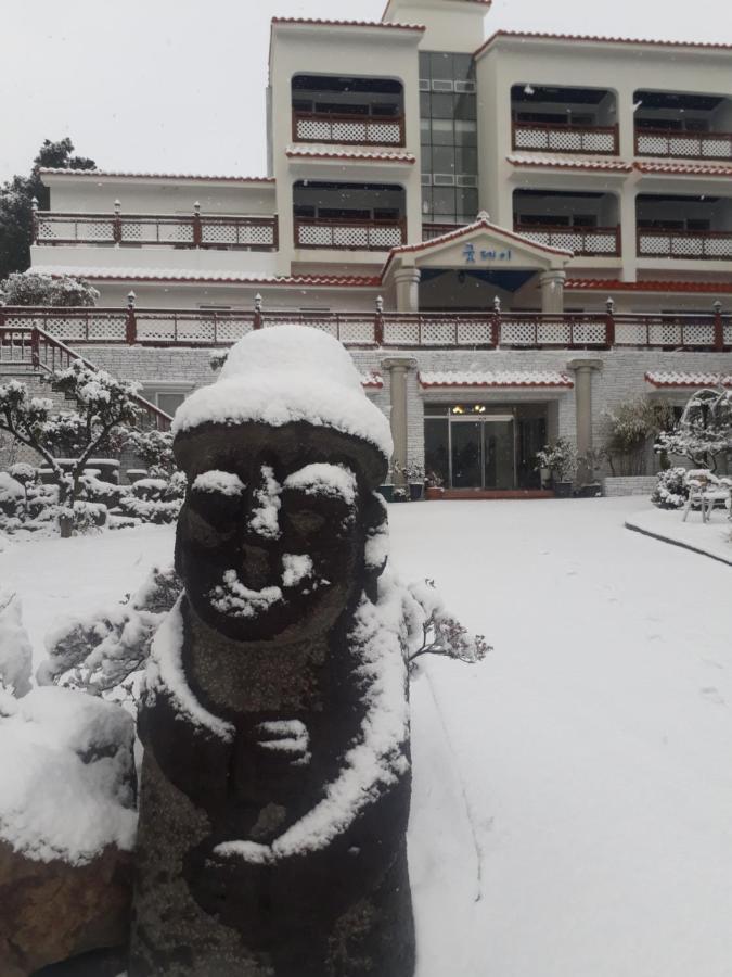 Good Day Pension Seogwipo Bagian luar foto