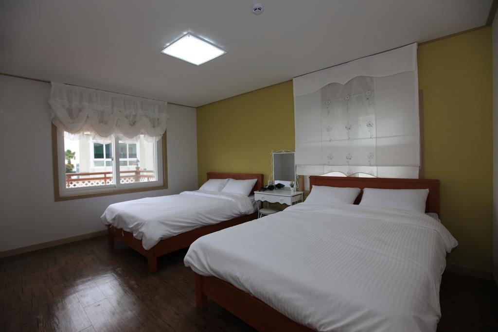 Good Day Pension Seogwipo Ruang foto
