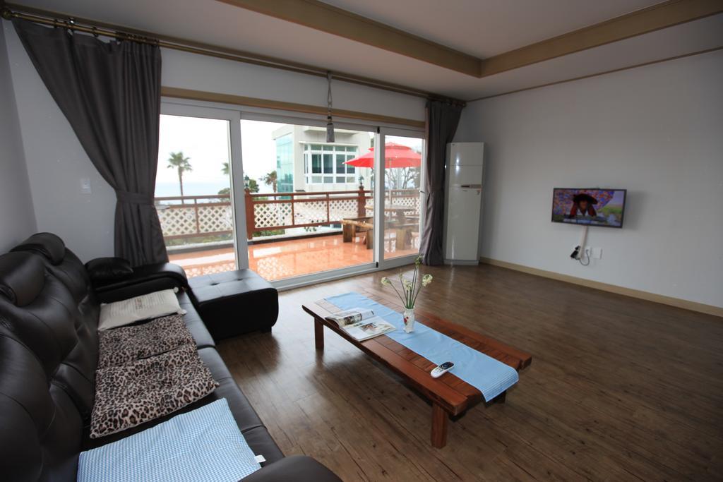 Good Day Pension Seogwipo Ruang foto